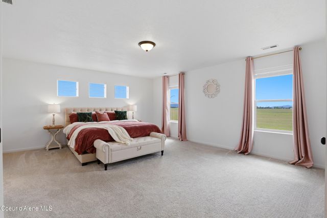 10482 N Belgrave Lp, Hayden, ID 83835