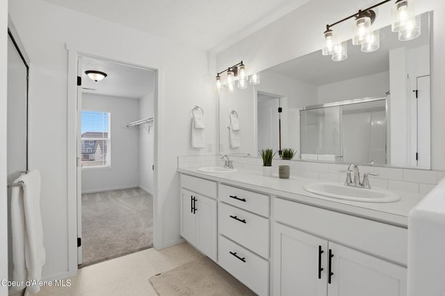 10482 N Belgrave Lp, Hayden, ID 83835