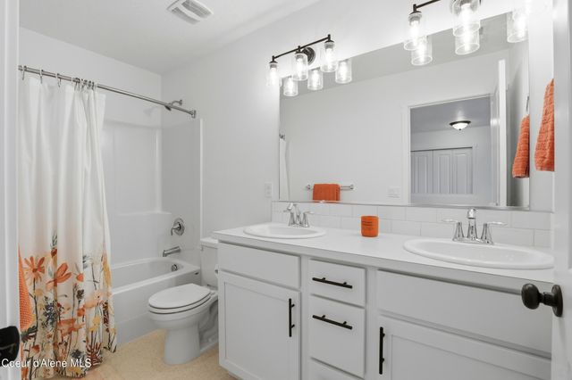 10482 N Belgrave Lp, Hayden, ID 83835
