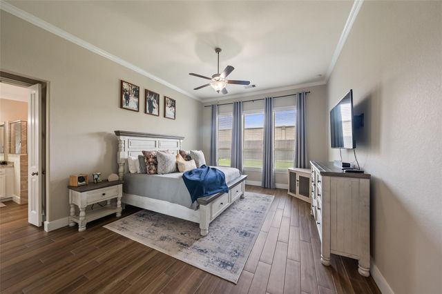 9319 Dochfour Lane, Tomball, TX 77375