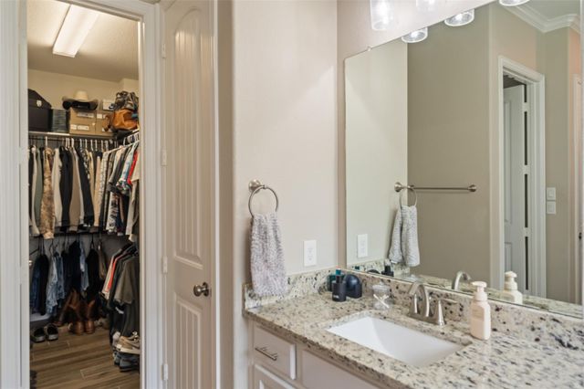 9319 Dochfour Lane, Tomball, TX 77375