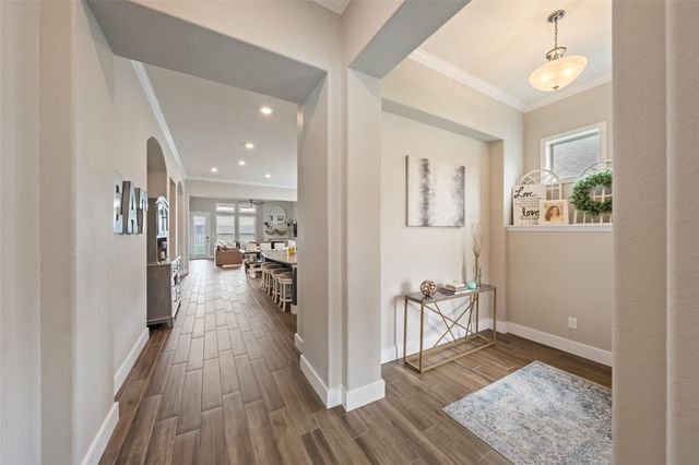9319 Dochfour Lane, Tomball, TX 77375