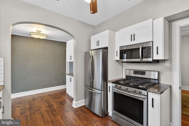 545 HAND AVE, Lancaster, PA 17602