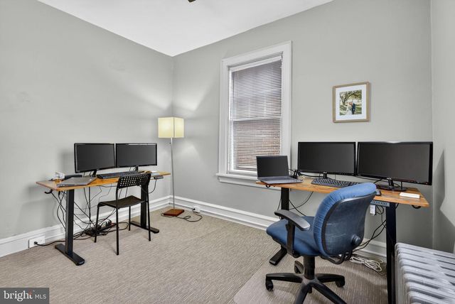 545 HAND AVE, Lancaster, PA 17602