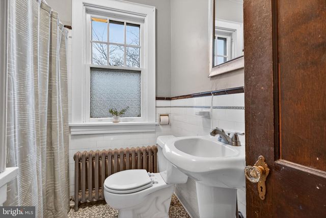 545 HAND AVE, Lancaster, PA 17602