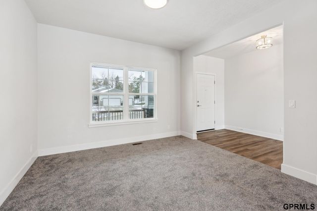 17012 Abigail Street, Bennington, NE 68007