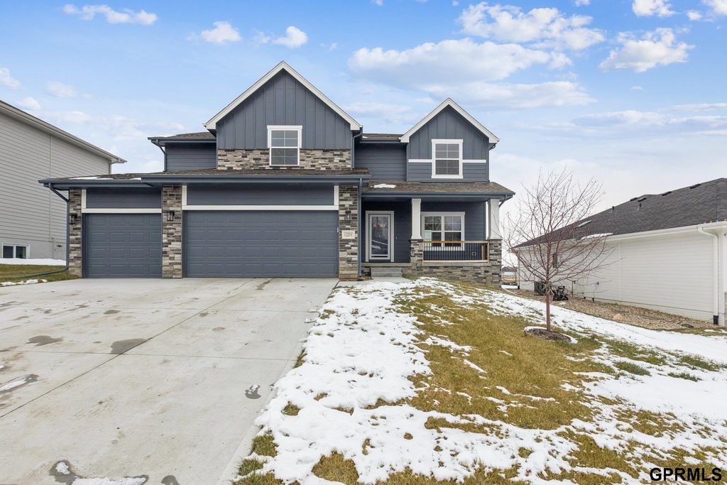 17012 Abigail Street, Bennington, NE 68007