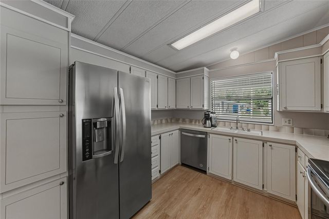 35122 MCCULLOUGHS LEAP, Zephyrhills, FL 33541