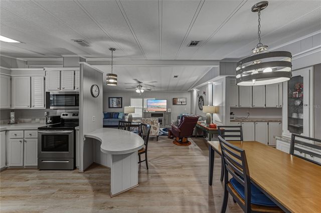 35122 MCCULLOUGHS LEAP, Zephyrhills, FL 33541