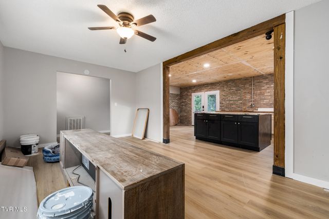 164 Carden Drive, Elizabethton, TN 37643