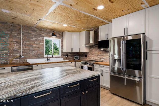 164 Carden Drive, Elizabethton, TN 37643