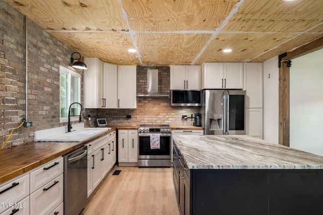 164 Carden Drive, Elizabethton, TN 37643