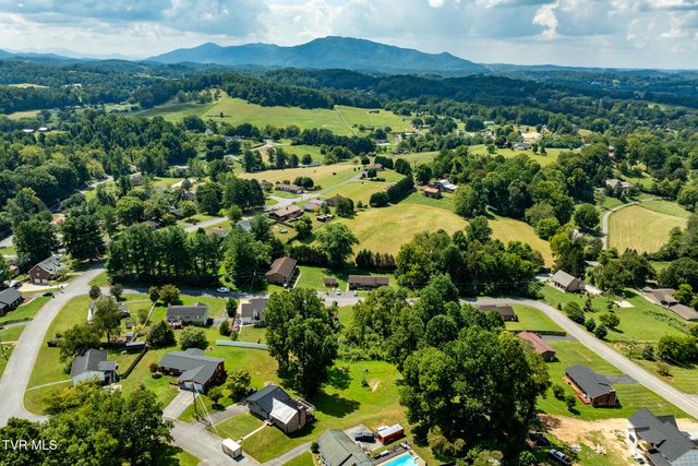 164 Carden Drive, Elizabethton, TN 37643
