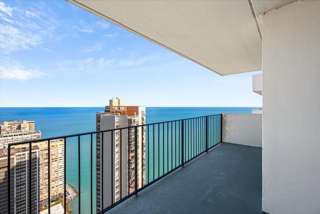 6033 N Sheridan Road 43H, Chicago, IL 60660