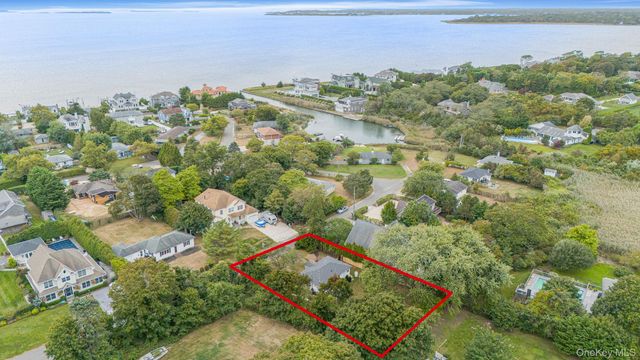 4 Southwind Road, Remsenburg, NY 11960
