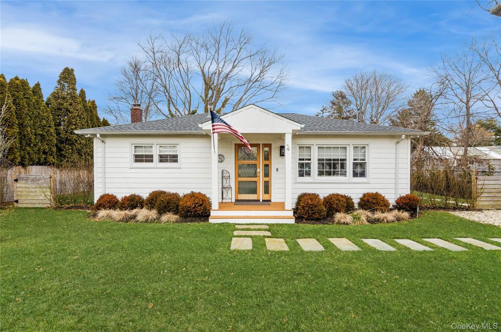 4 Southwind Road, Remsenburg, NY 11960