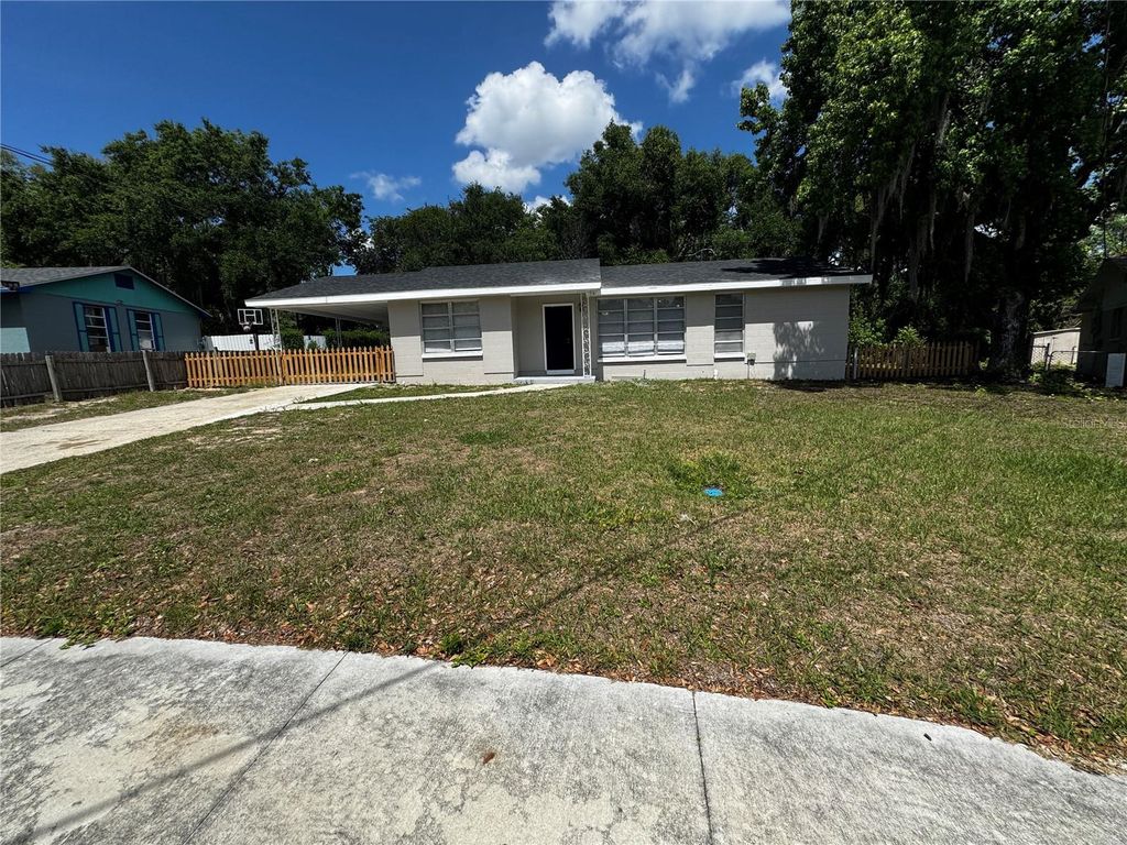 1610 CREST AVENUE, Leesburg, FL 34748