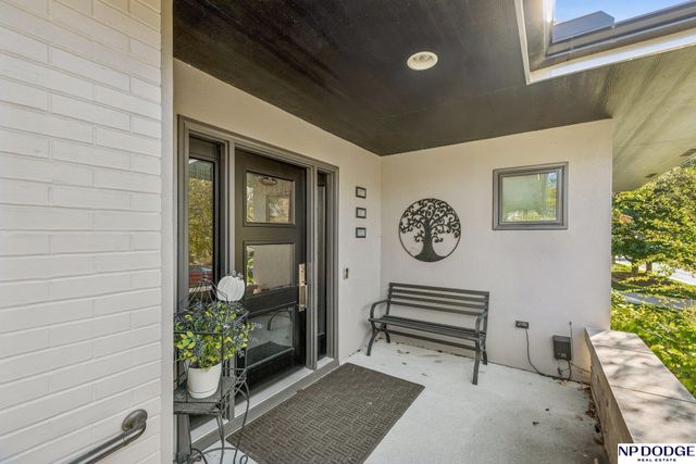 6345 Black Forest Drive, Lincoln, NE 68516