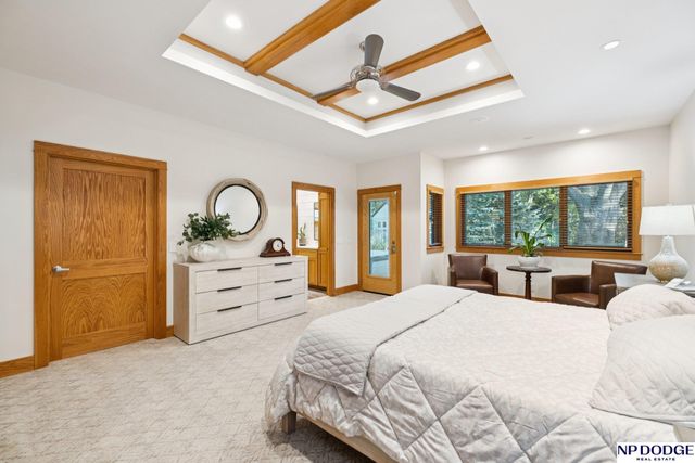 6345 Black Forest Drive, Lincoln, NE 68516