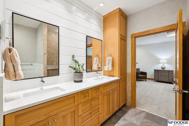 6345 Black Forest Drive, Lincoln, NE 68516