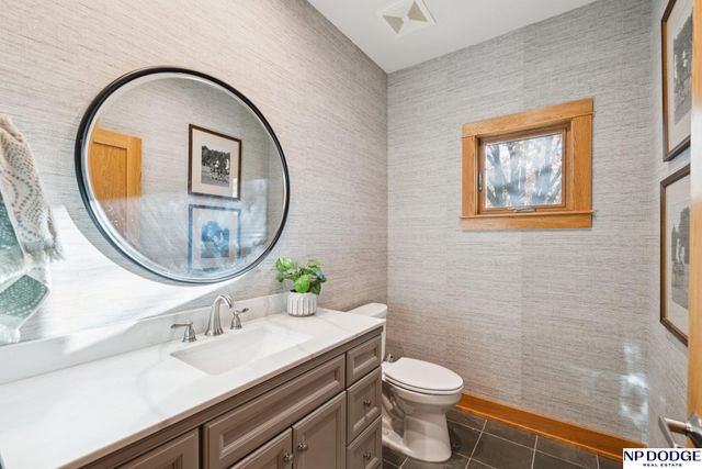 6345 Black Forest Drive, Lincoln, NE 68516