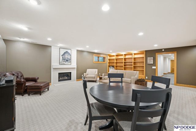 6345 Black Forest Drive, Lincoln, NE 68516