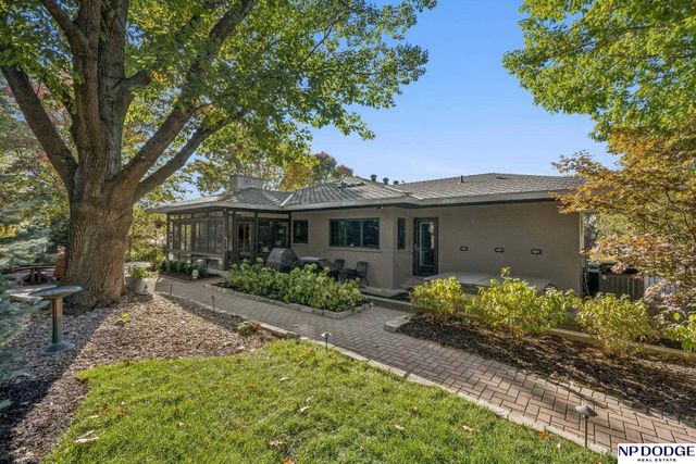 6345 Black Forest Drive, Lincoln, NE 68516