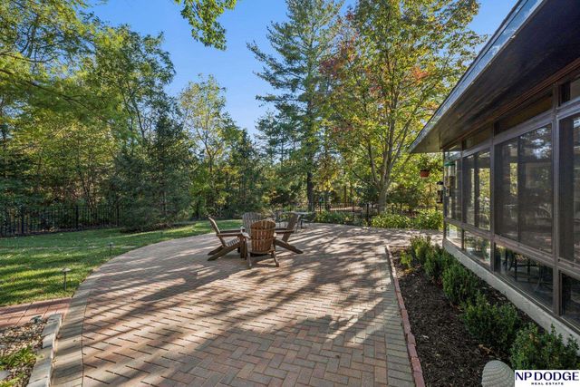 6345 Black Forest Drive, Lincoln, NE 68516