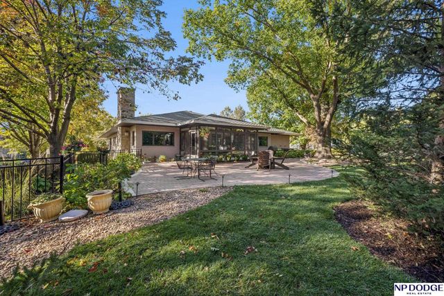 6345 Black Forest Drive, Lincoln, NE 68516