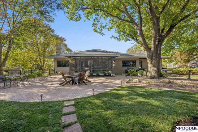 6345 Black Forest Drive, Lincoln, NE 68516