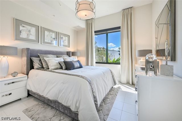 1111 Central Avenue 303, Naples, FL 34102