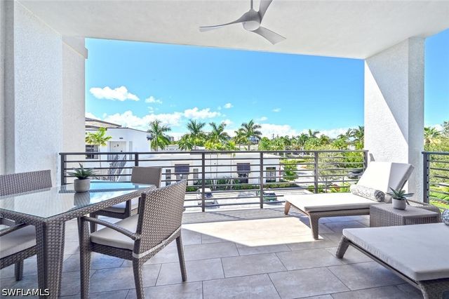 1111 Central Avenue 303, Naples, FL 34102