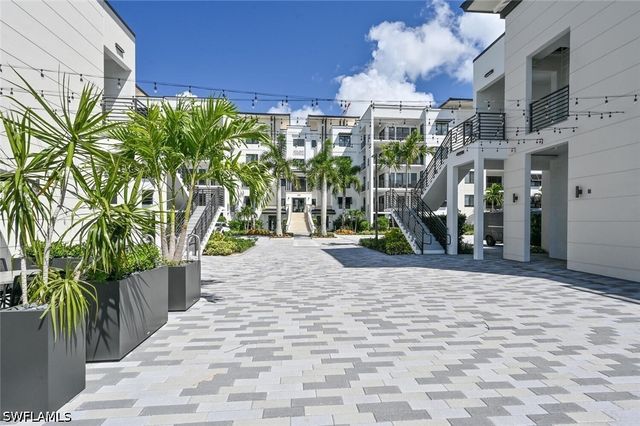 1111 Central Avenue 303, Naples, FL 34102