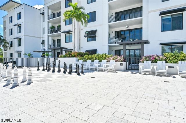1111 Central Avenue 303, Naples, FL 34102
