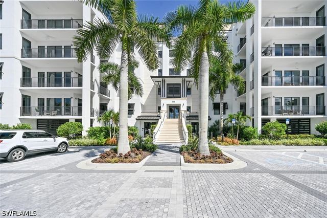 1111 Central Avenue 303, Naples, FL 34102