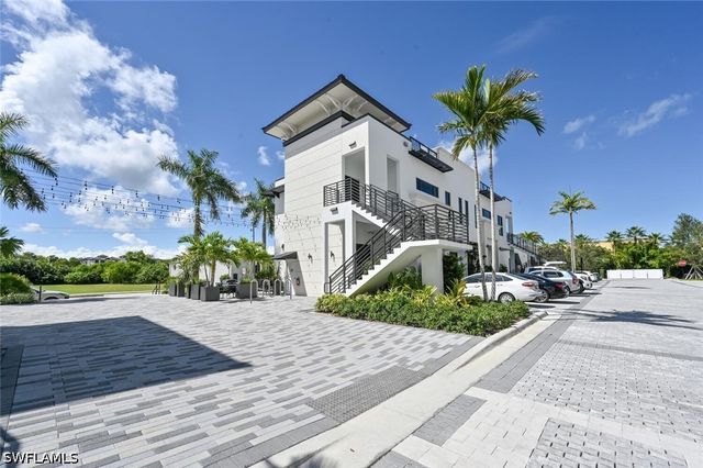 1111 Central Avenue 303, Naples, FL 34102