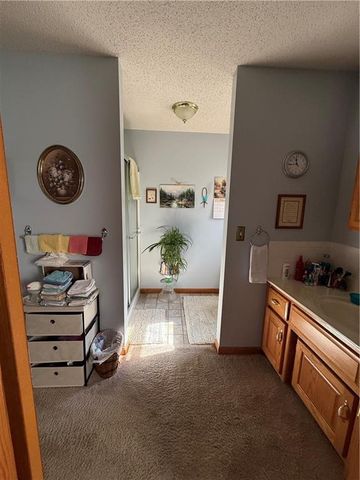 617 Oakwood Street, Harrisonville, MO 64701