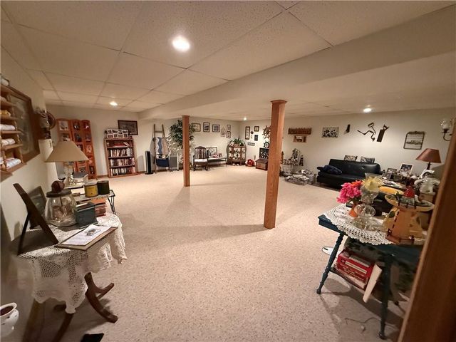 617 Oakwood Street, Harrisonville, MO 64701