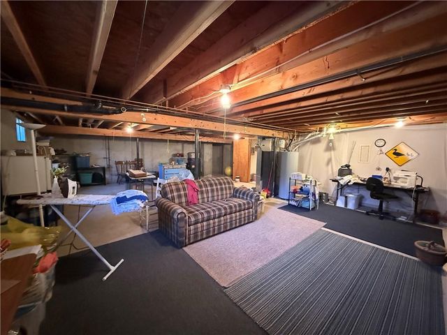 617 Oakwood Street, Harrisonville, MO 64701