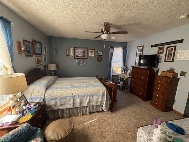 617 Oakwood Street, Harrisonville, MO 64701