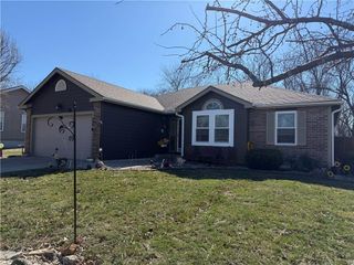 617 Oakwood Street, Harrisonville, MO 64701