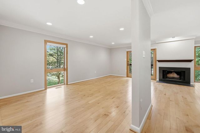 2017 WETHERSFIELD CT, Reston, VA 20191