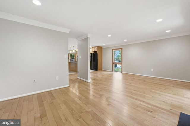 2017 WETHERSFIELD CT, Reston, VA 20191