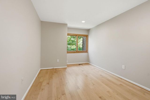 2017 WETHERSFIELD CT, Reston, VA 20191