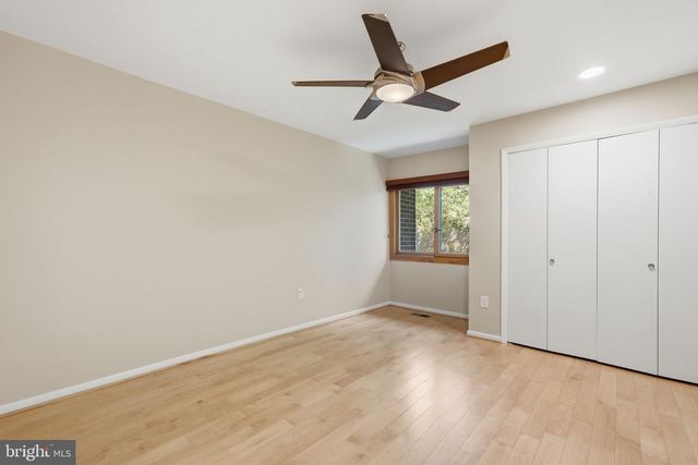 2017 WETHERSFIELD CT, Reston, VA 20191