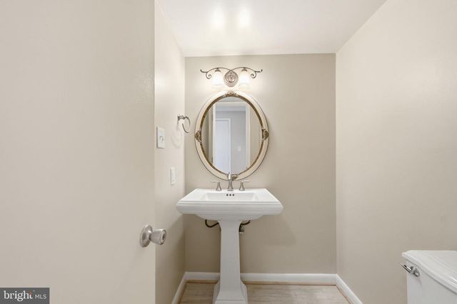 2017 WETHERSFIELD CT, Reston, VA 20191
