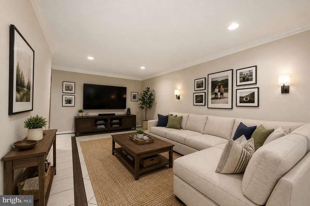 2017 WETHERSFIELD CT, Reston, VA 20191