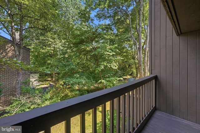 2017 WETHERSFIELD CT, Reston, VA 20191