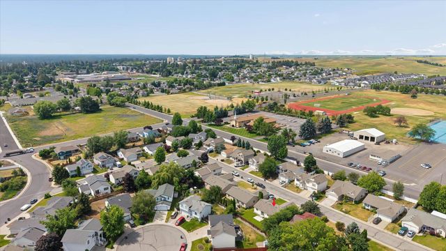 2621 Eton Ln, Cheney, WA 99004