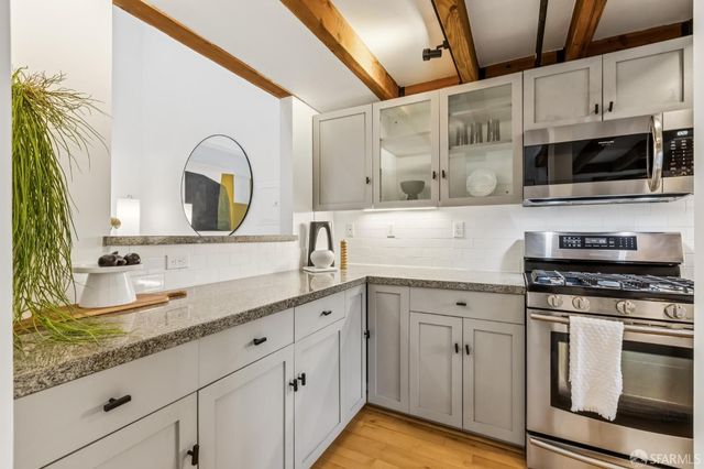2501 Harrison Street 2, San Francisco, CA 94110